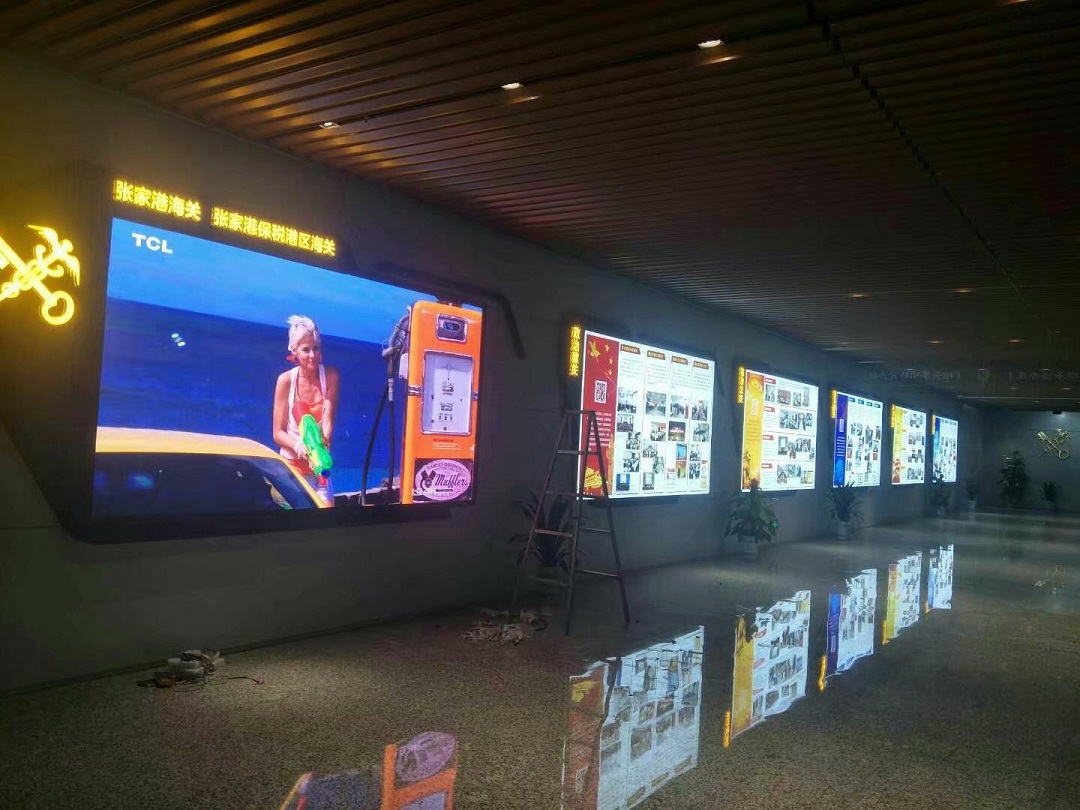 張家港海關(guān)新辦公樓6塊P2.5顯示屏完美點亮！